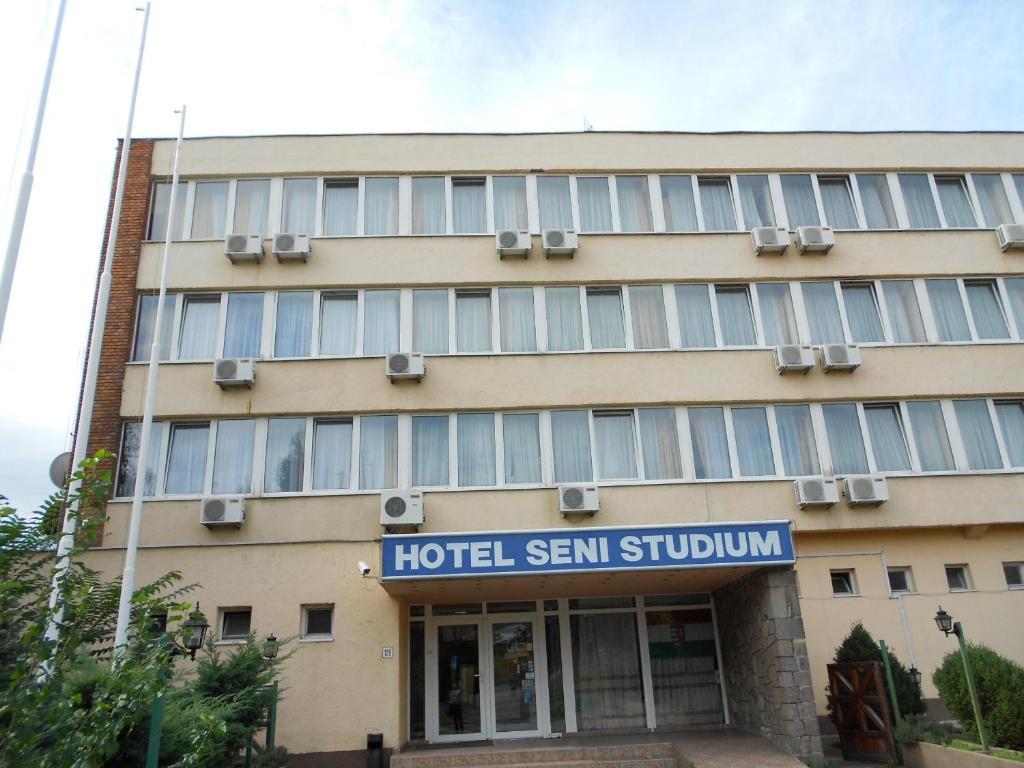 Hotel Seni Studium Βουδαπέστη Εξωτερικό φωτογραφία